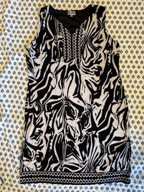 JM Collection woman Sleeveless Black & White sequin  bodice Tunic dress 2X